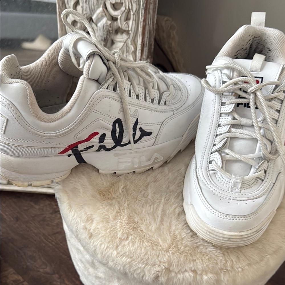 Fila Classic White Sneakers with Red and Black Logo